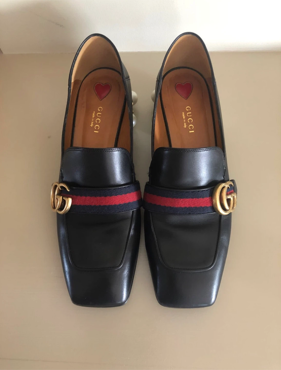 Authentic Gucci Pearl-Embellished Leather Loafers - photo 4