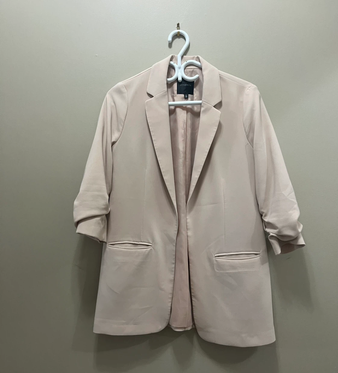 Dynamite blazer in beige size medium