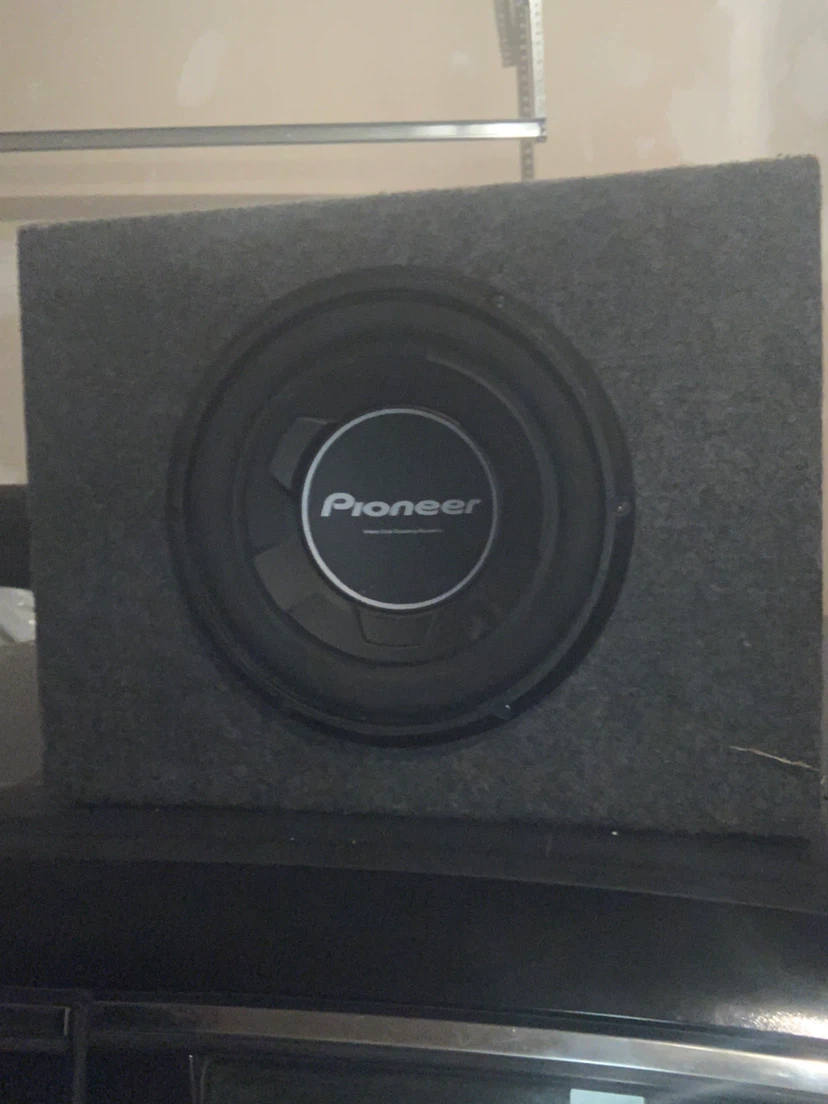 10” Pioneer Subwoofer in Enclosure - photo 2