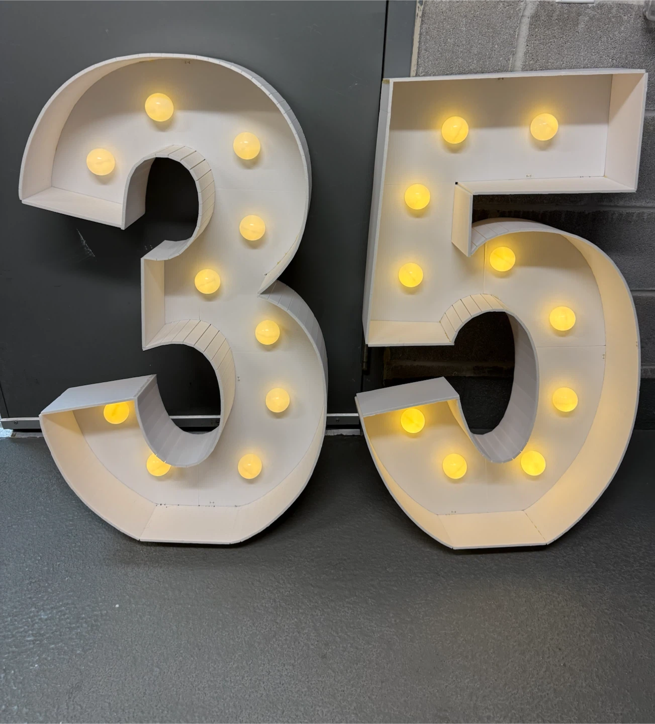 Marquee Light Numbers 35