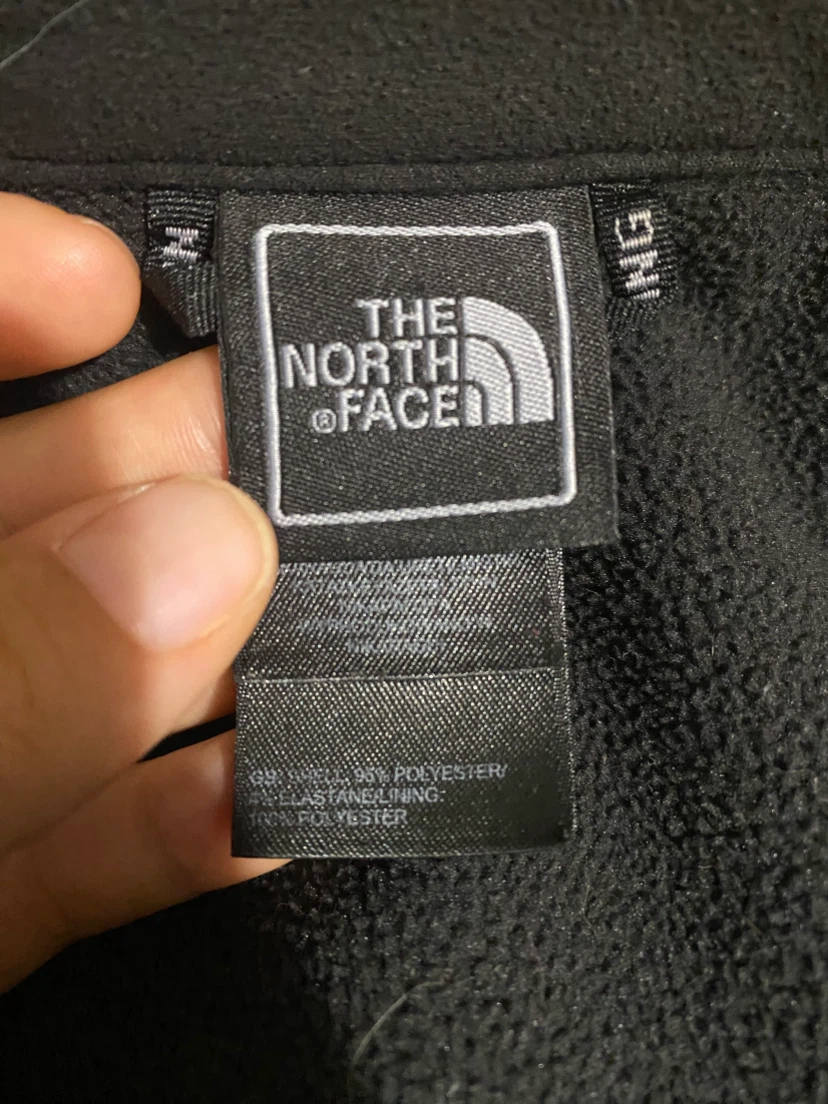 Northface women’s waterproof jacket M - photo 3