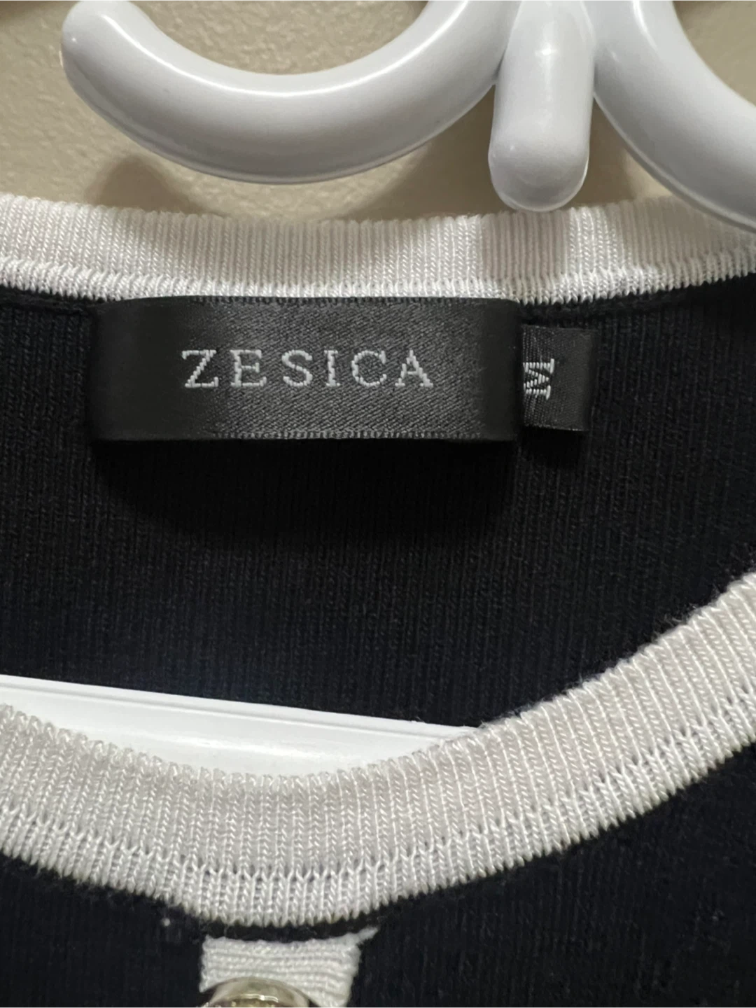 Zesica Black and White Knit Dress - photo 2