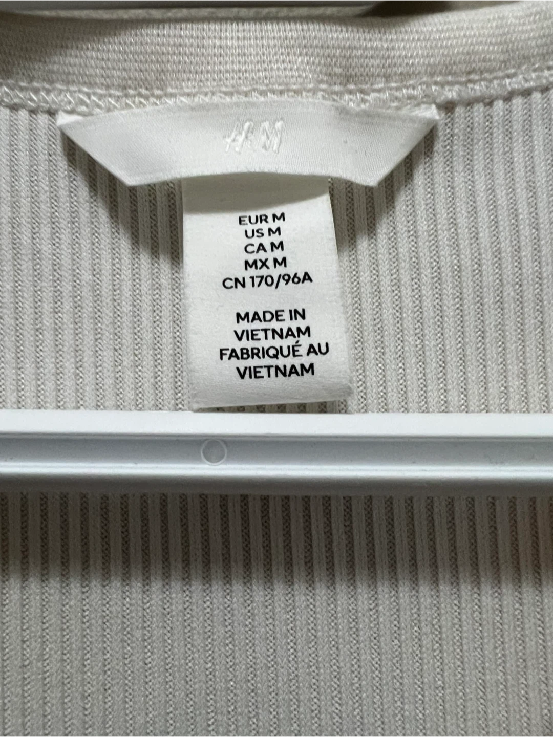 H&M White Ribbed Button-Up Vest - Size Medium - photo 2