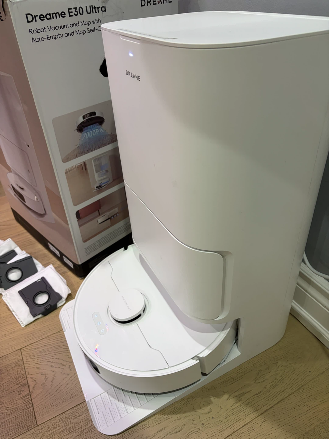 Dreame E30 Ultra Robot Vacuum & Mop – Self-Cleaning Station - photo 2