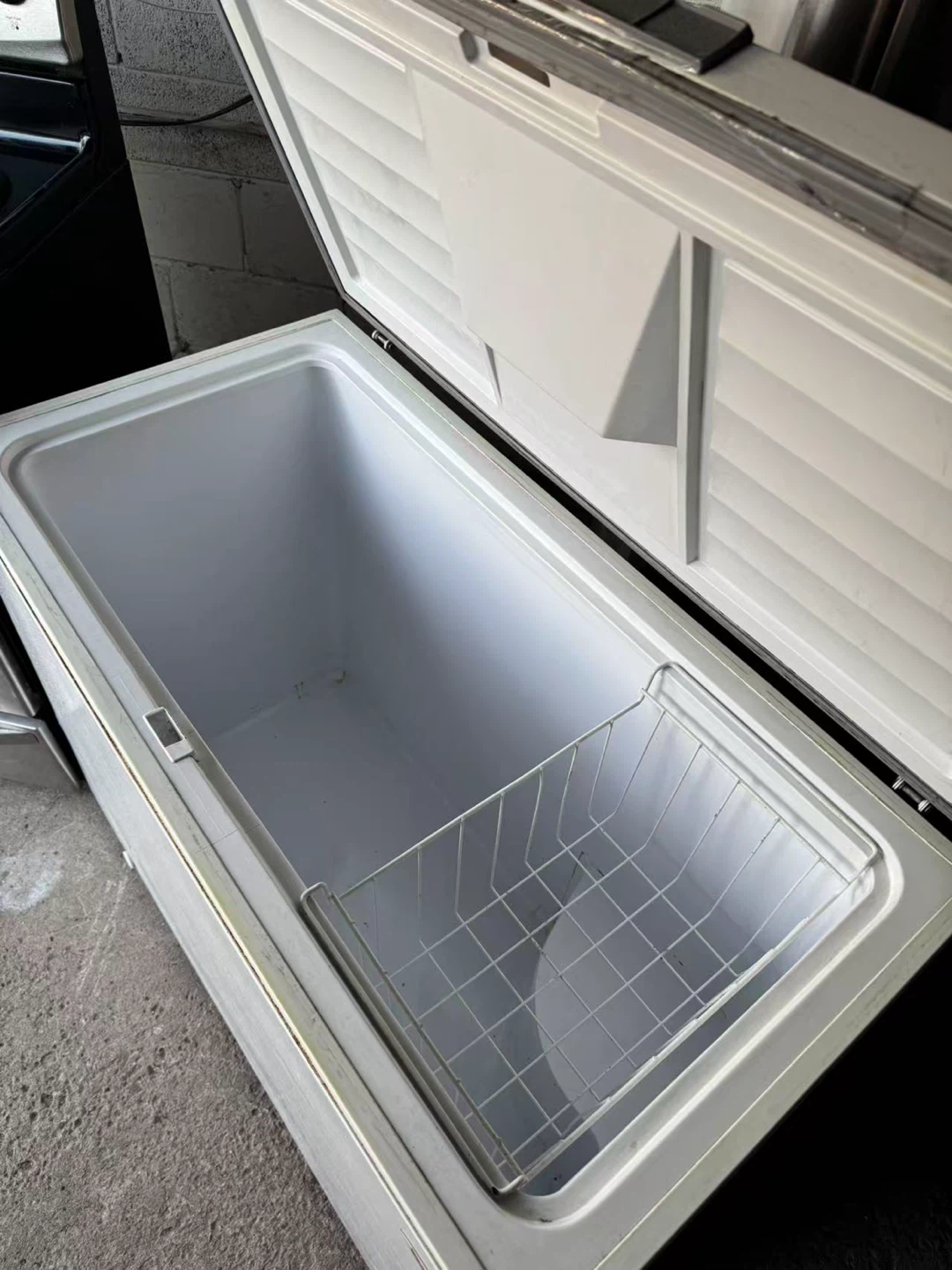 Good condition Danny Chest Freezer $130 - photo 4