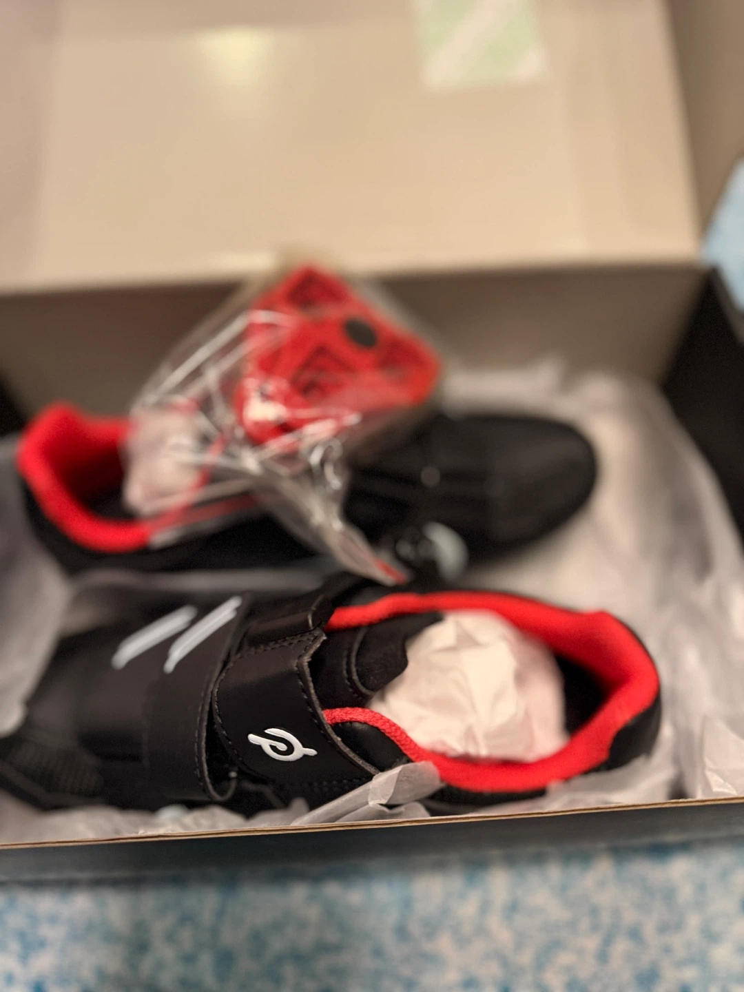 Peloton Cycling Shoes Size 36 Brand New - photo 2