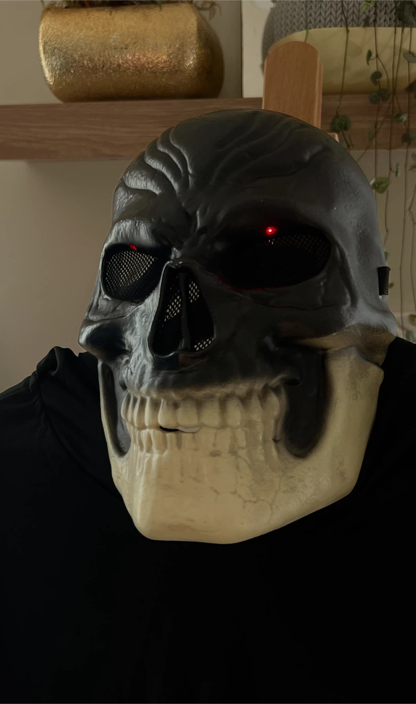 Spirit Halloween Skeleton Light-Up Costume - photo 4