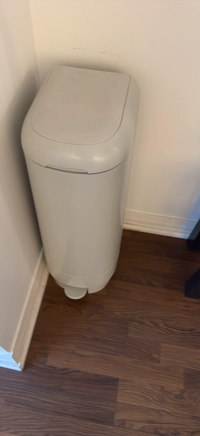 Diaper Genie Disposal Bin