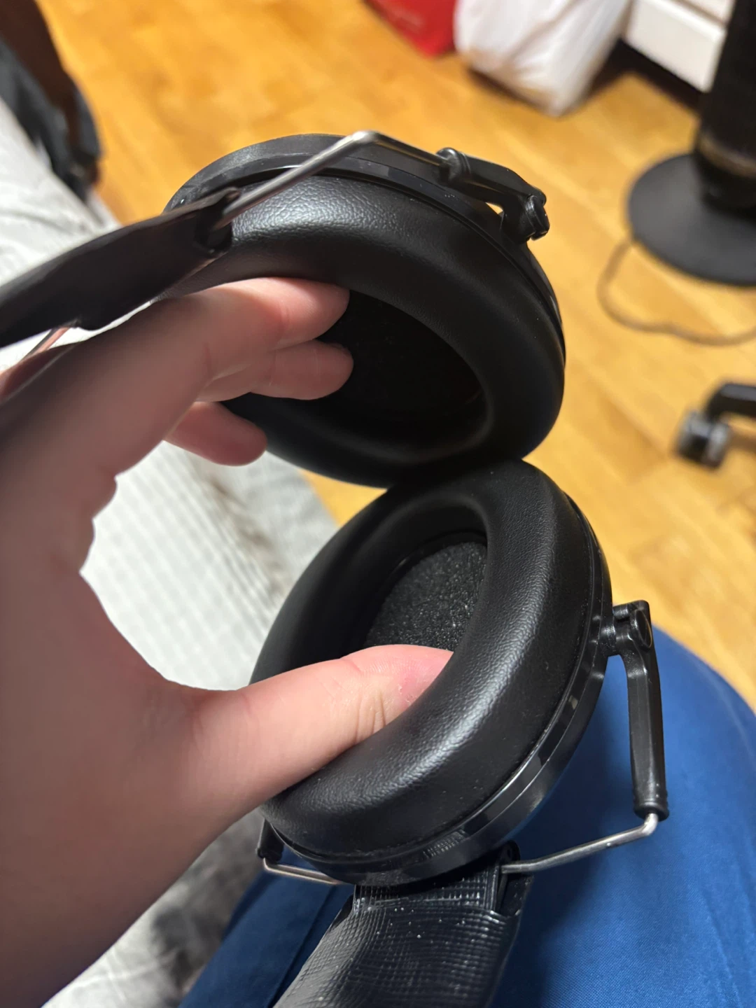 Black Protective Earmuffs - photo 3
