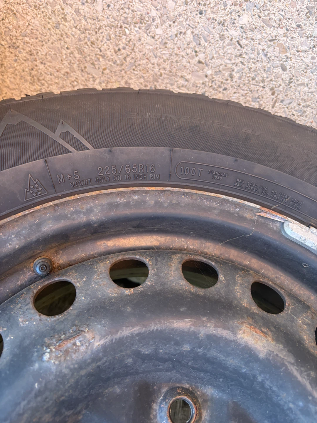 225/65R16 M+S Winter Tire