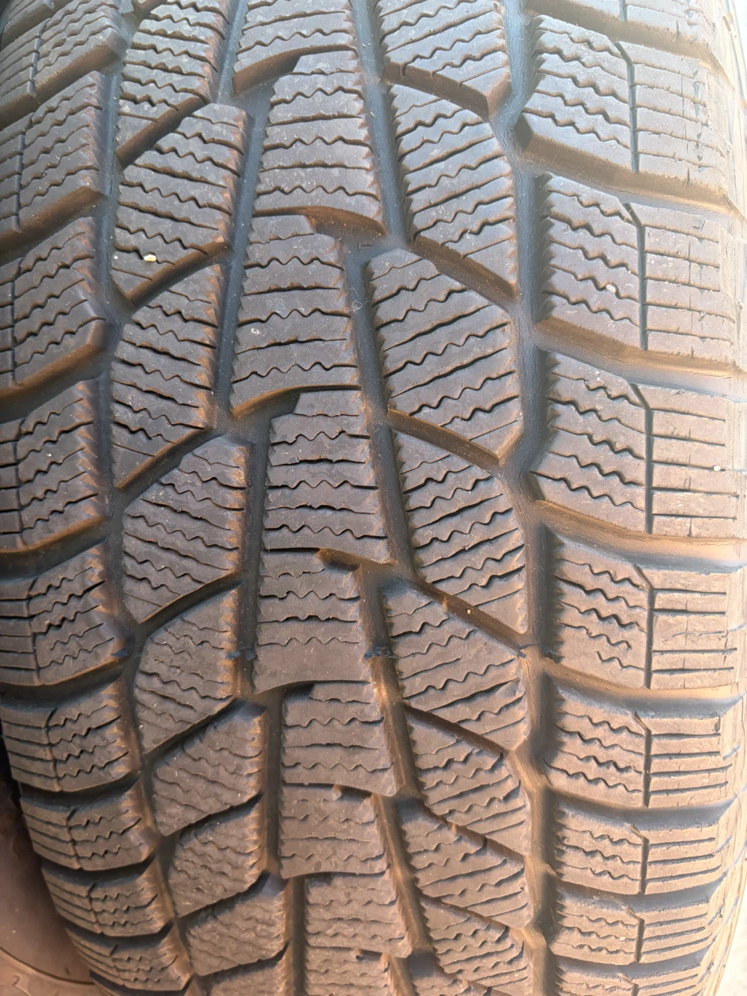 225/65R16 M+S Winter Tire - photo 2