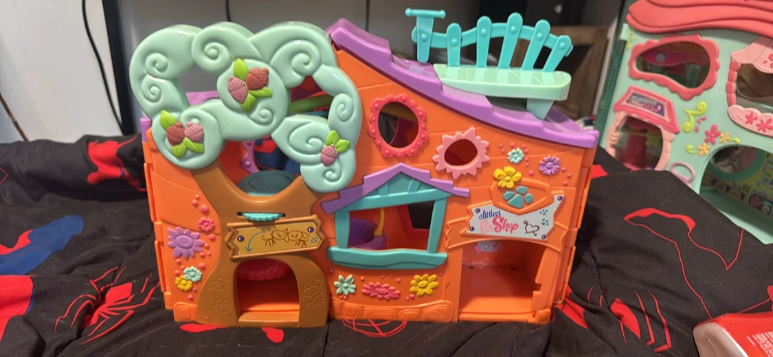 Littlest Pet Shop Playset