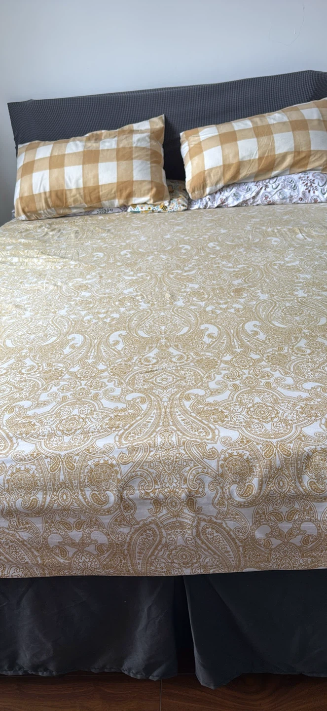 Metal frame bed with head board and memory foam mattress - photo 2