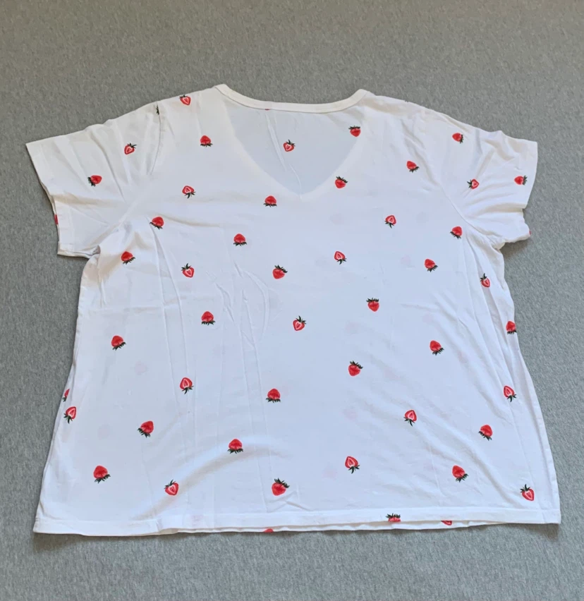 Strawberry 🍓 Print V-Neck T-Shirt - Size XL - photo 2
