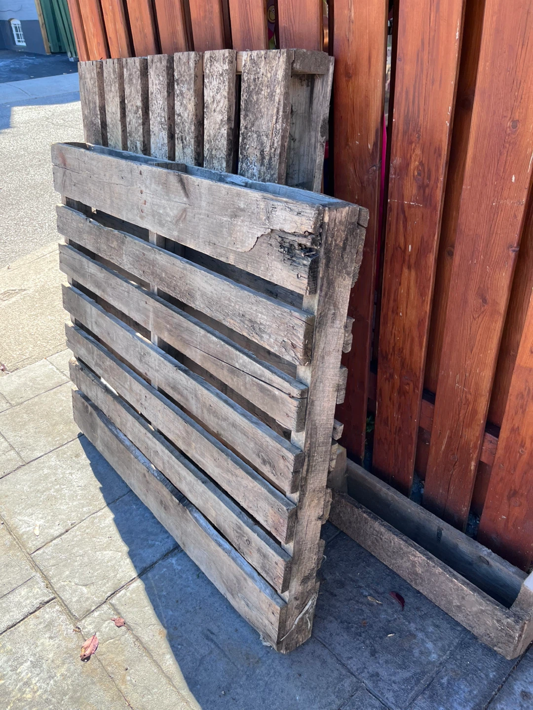 Free skids/ firewood