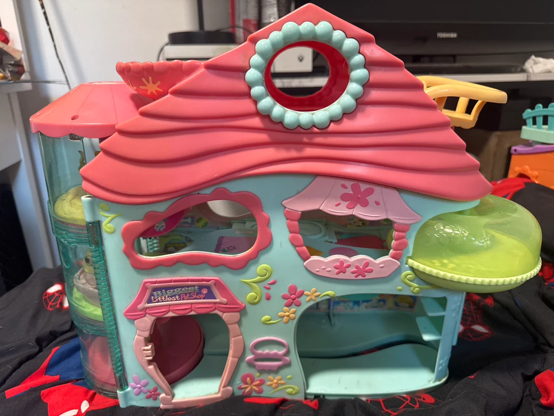 Littlest Pet Shop Playset