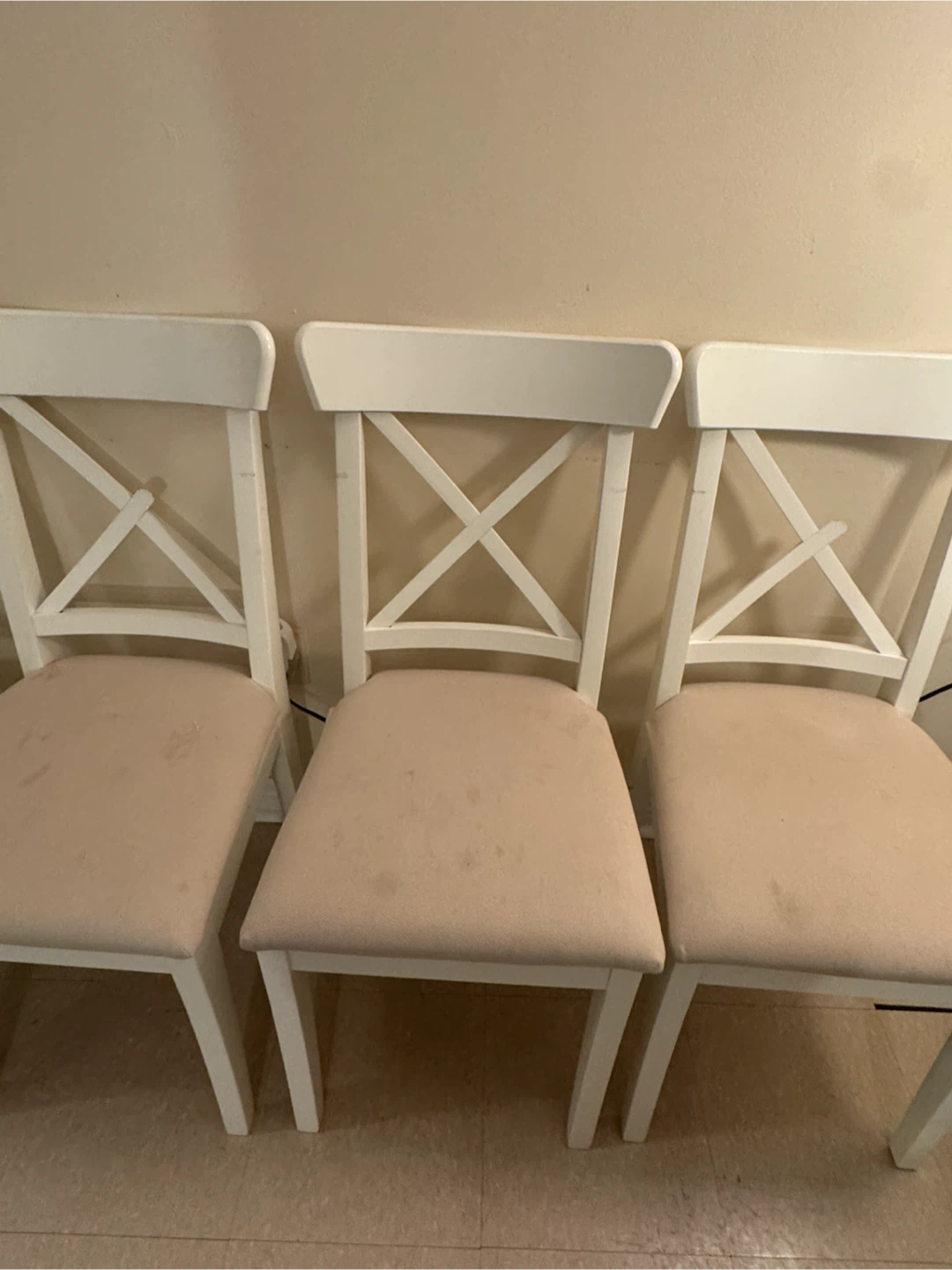 Set of 4 white IKEA Ingolf chairs - photo 4