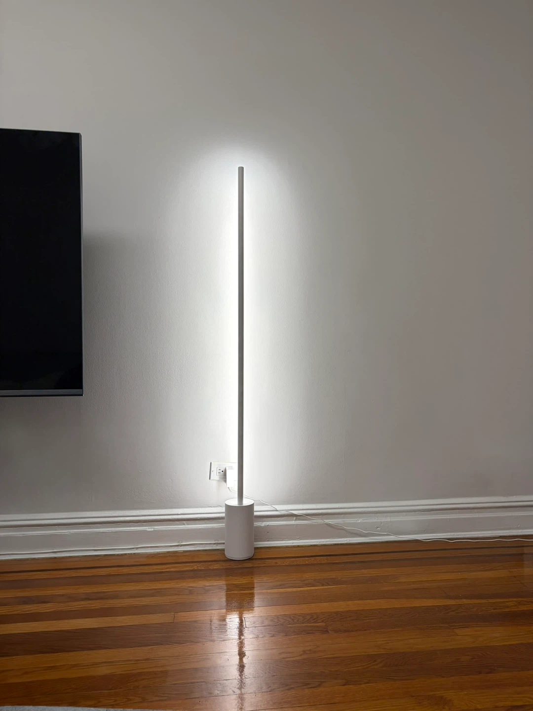 Philips Hue Signe Gradient Floor Lamp