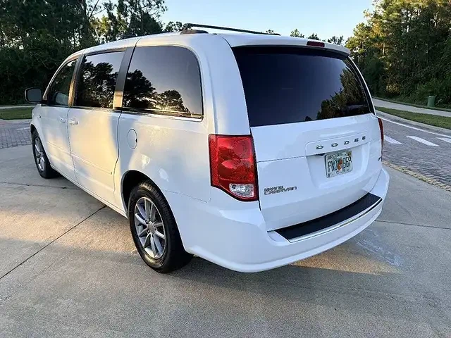 Dodge Grand Caravan White Minivan