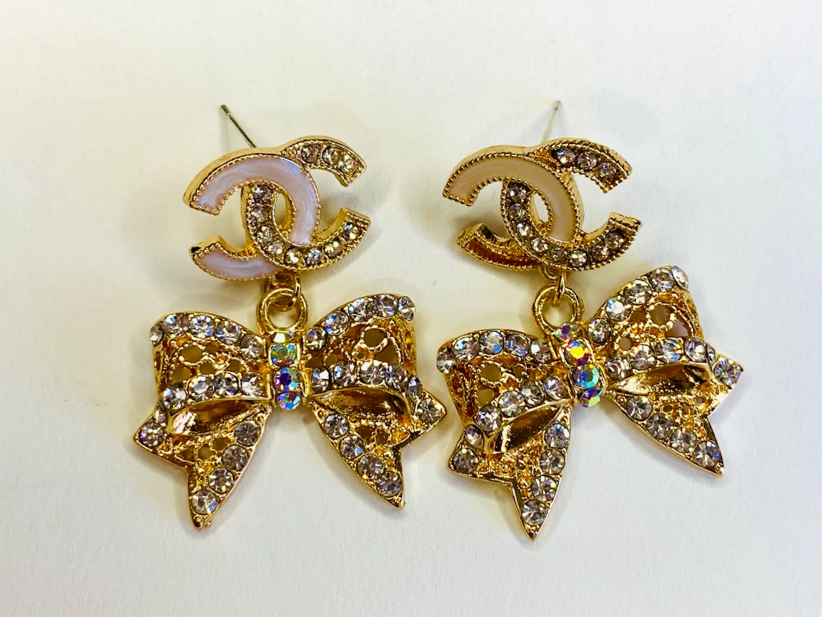 gold tone crystal bow earrings - photo 5