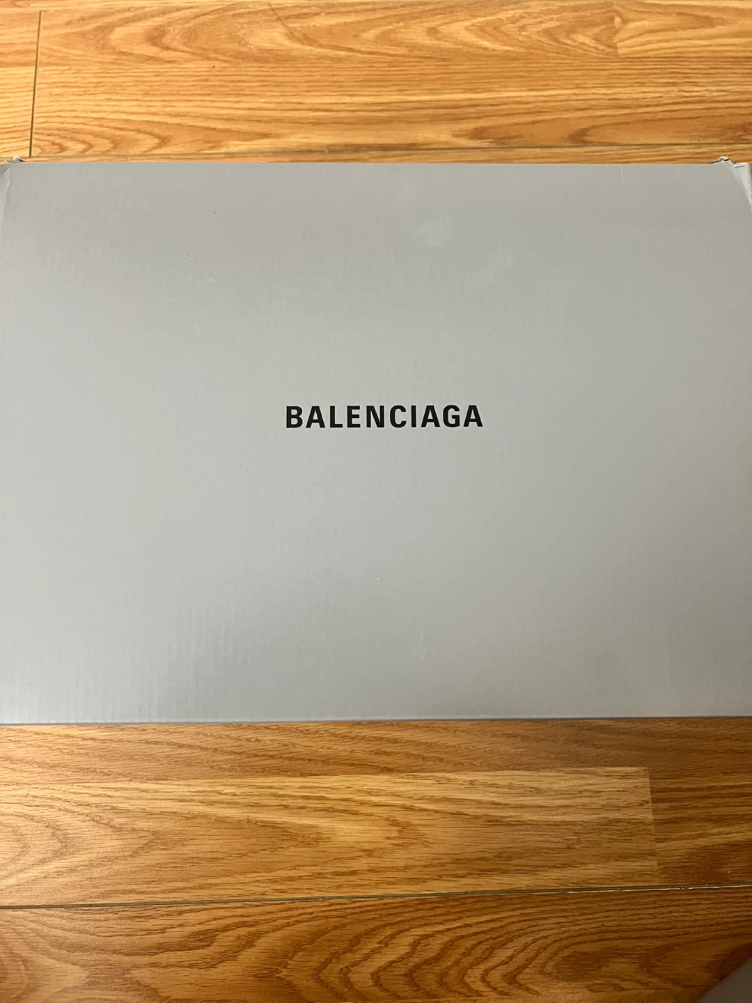 Balenciaga sneaker original box