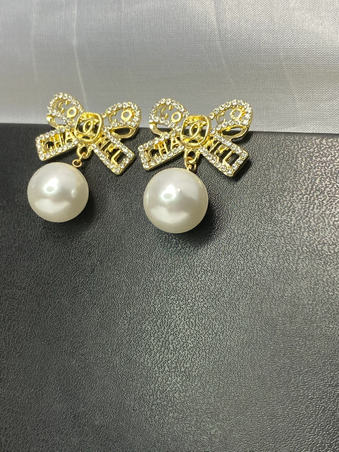 Bow and Pearl Earrings - photo 4