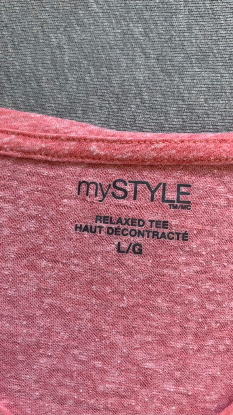 Light Pink Relaxed V-Neck Tee - Ladies Size Large - photo 3