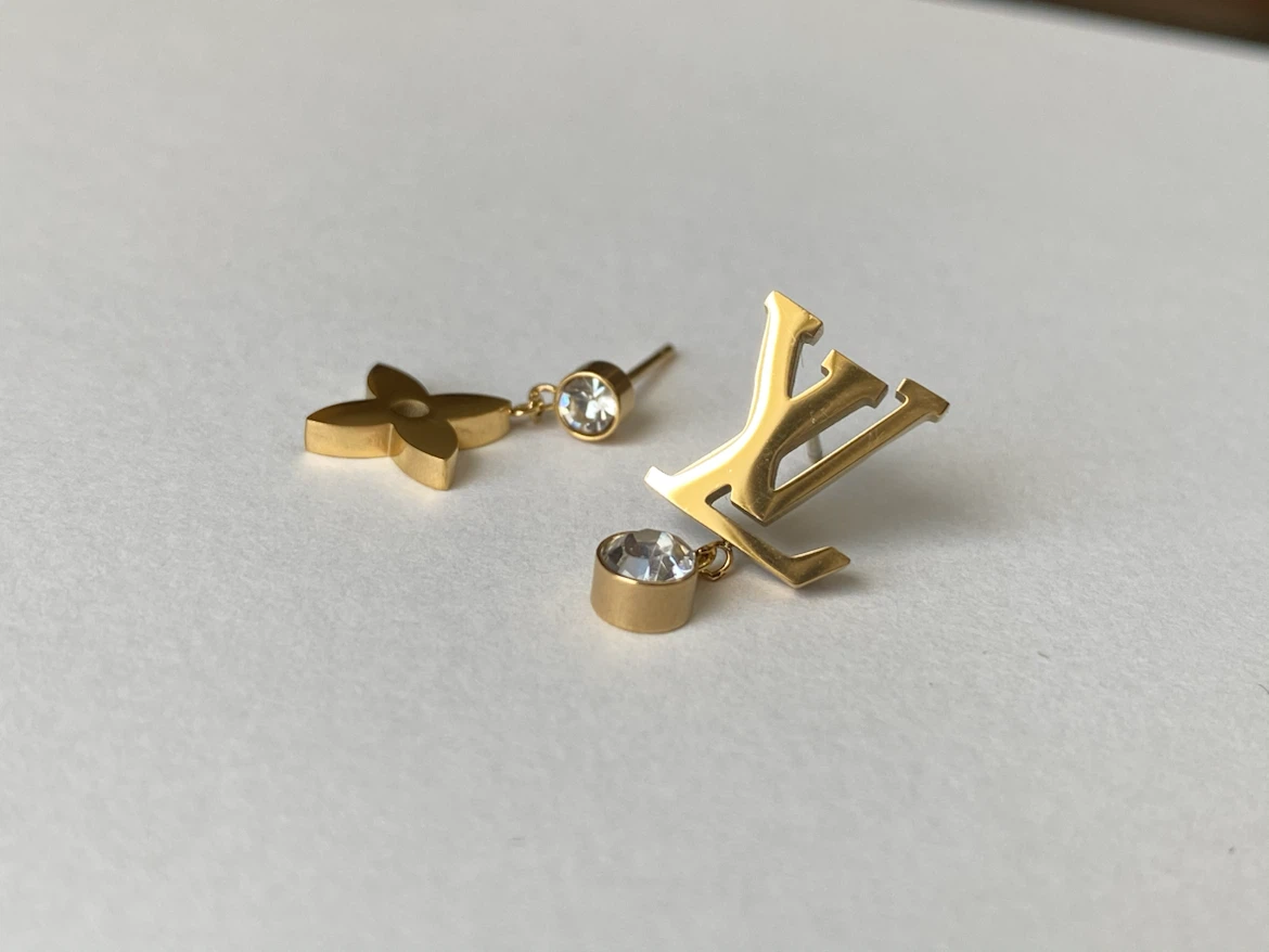 Gold-Tone Logo Stud Earrings - photo 4