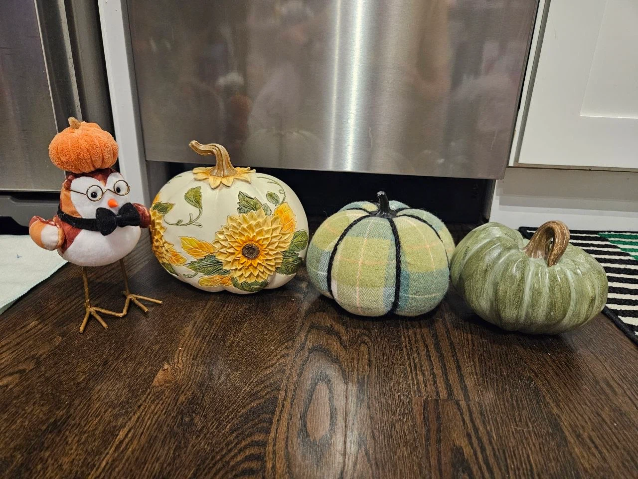 Assorted Autumn and Harvest Decor Bundle