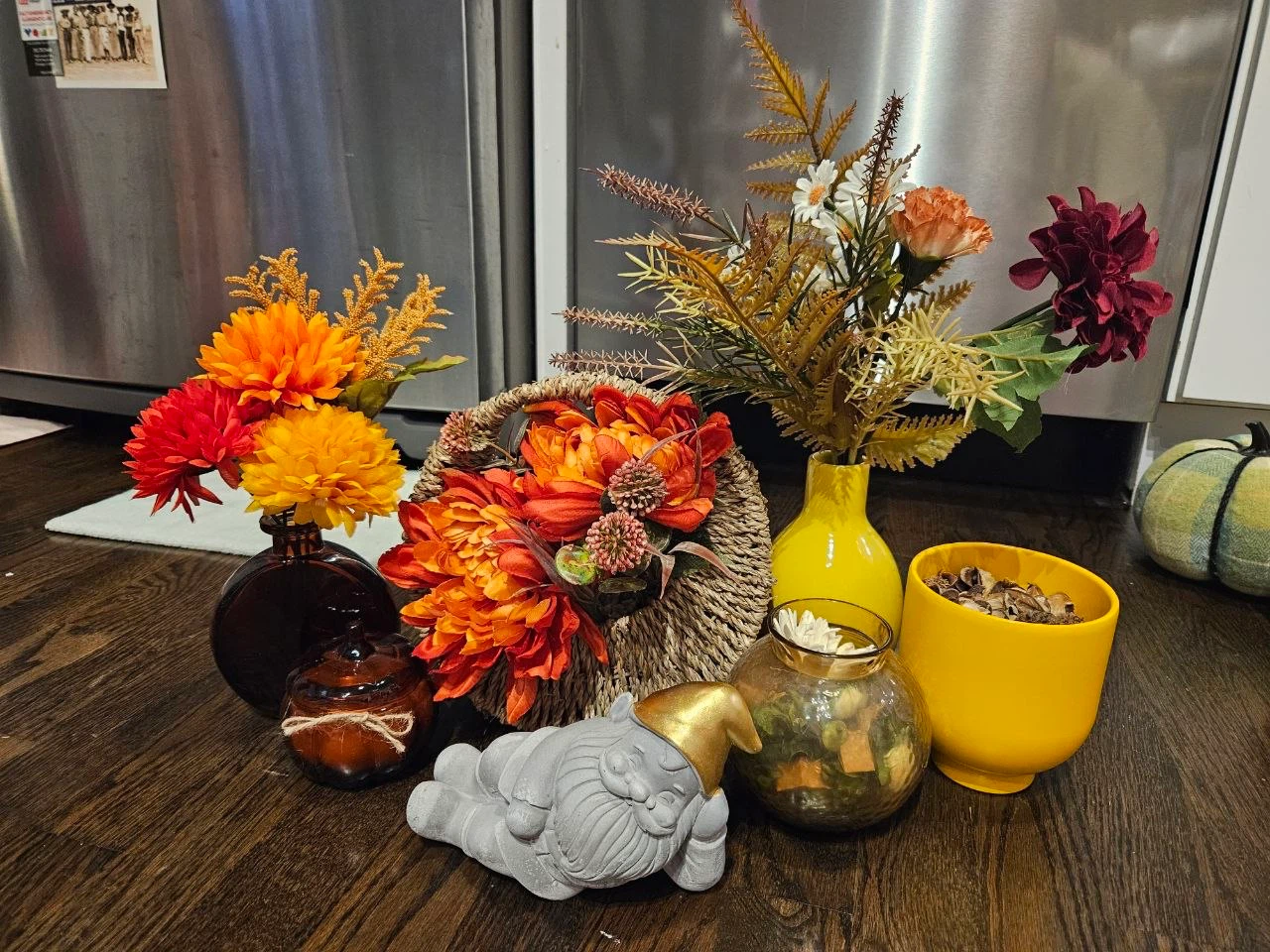 Assorted Autumn and Harvest Decor Bundle - photo 5