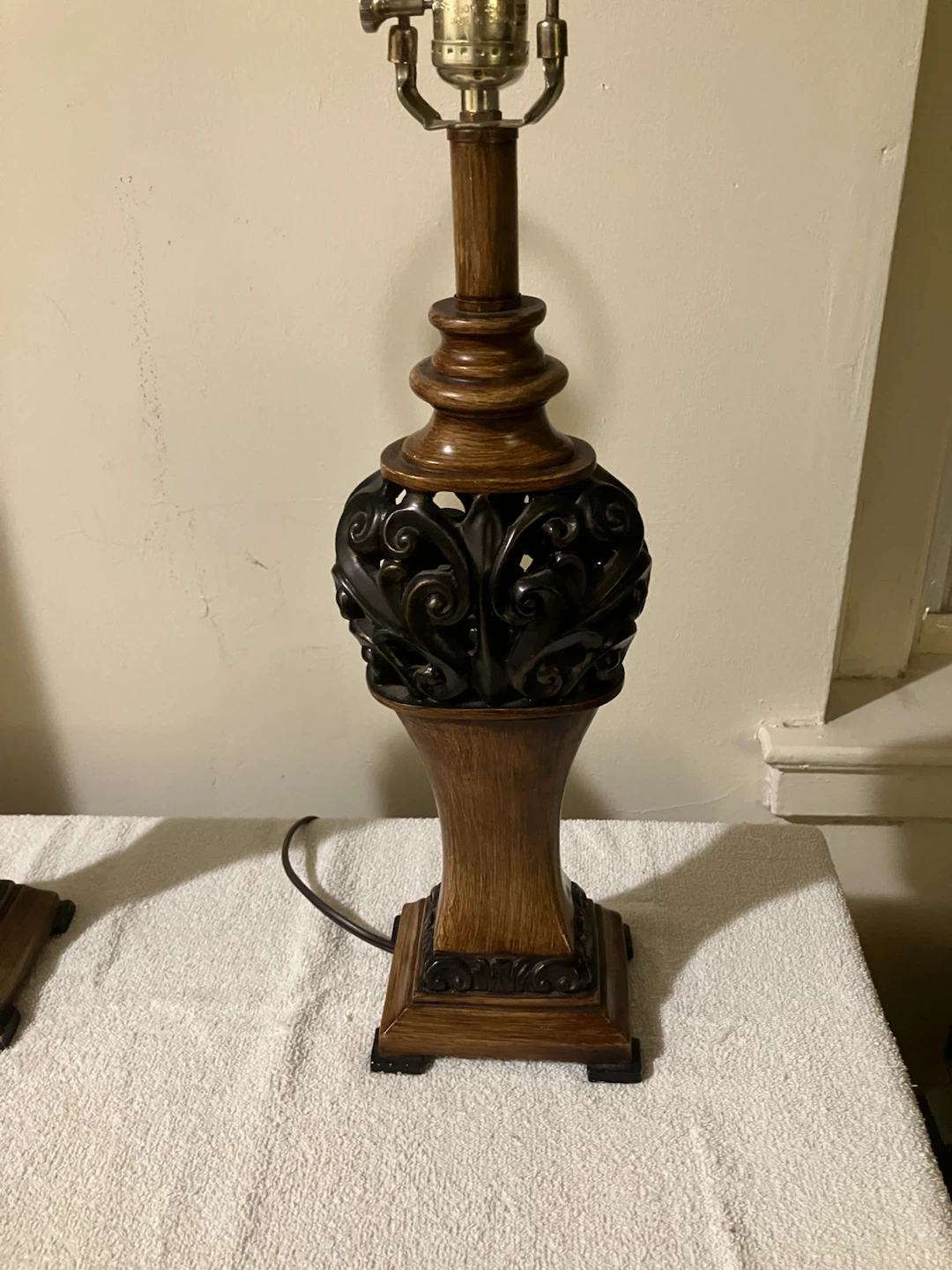 GREAT PRICE - Set of Two Traditional Table Lamps - photo 4