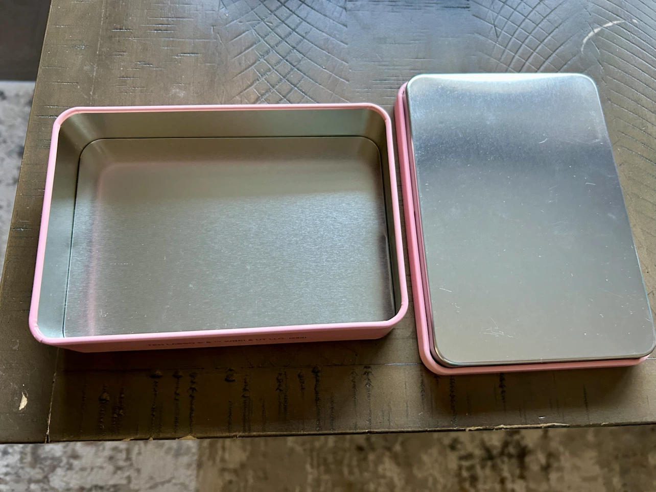 Ted Lasso Cookie Tin (Brampton) - photo 4