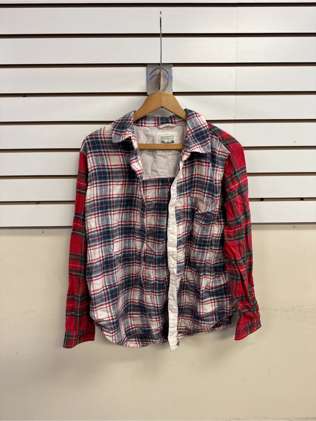 American Eagle Plaid Button-Down Shirt