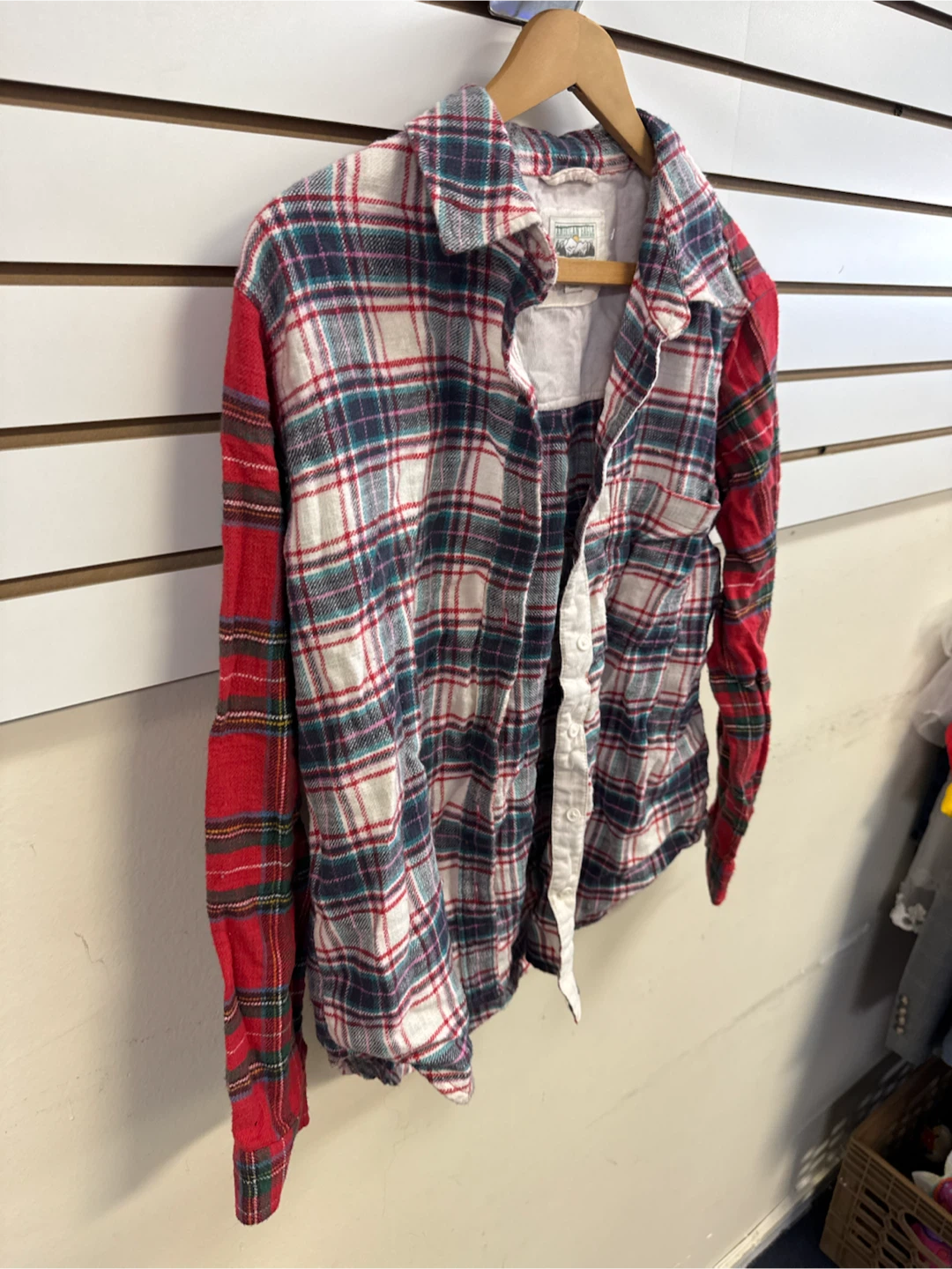 American Eagle Plaid Button-Down Shirt - photo 2