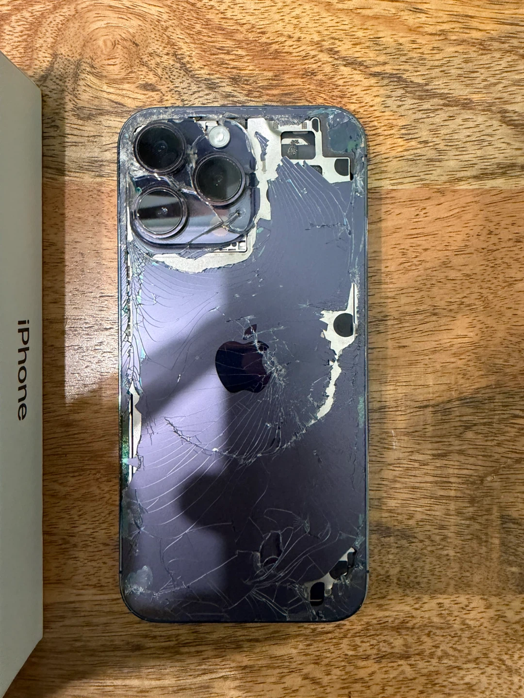 Damaged iPhone 14 Pro Max - photo 4