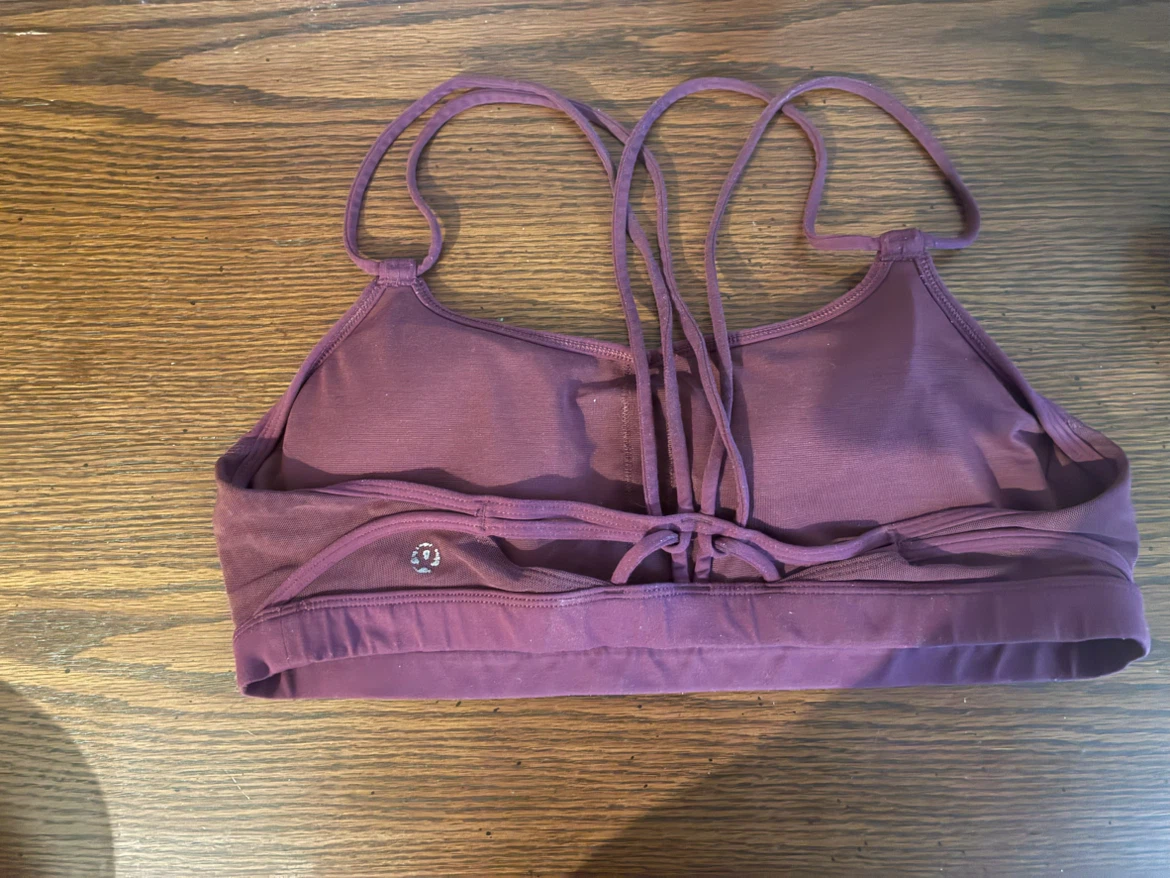 Lululemon Strappy Sports Bra size 8 - photo 2