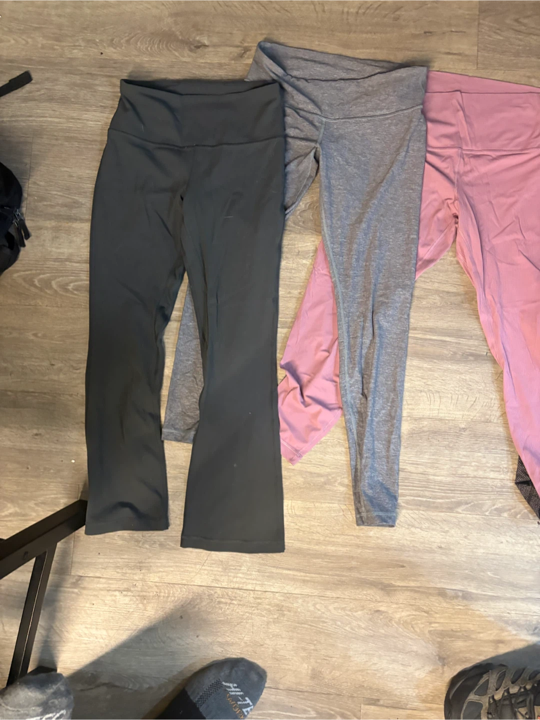 Lot of 4 Pairs of Lululemon Leggings - photo 3