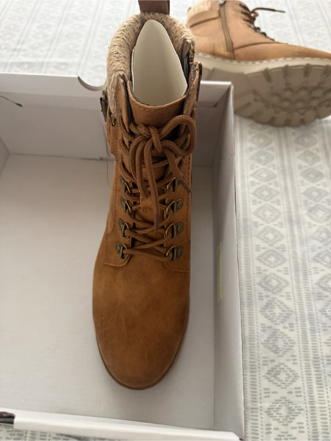 Women's Brown Lace-Up Boots Size 7.5 - photo 2