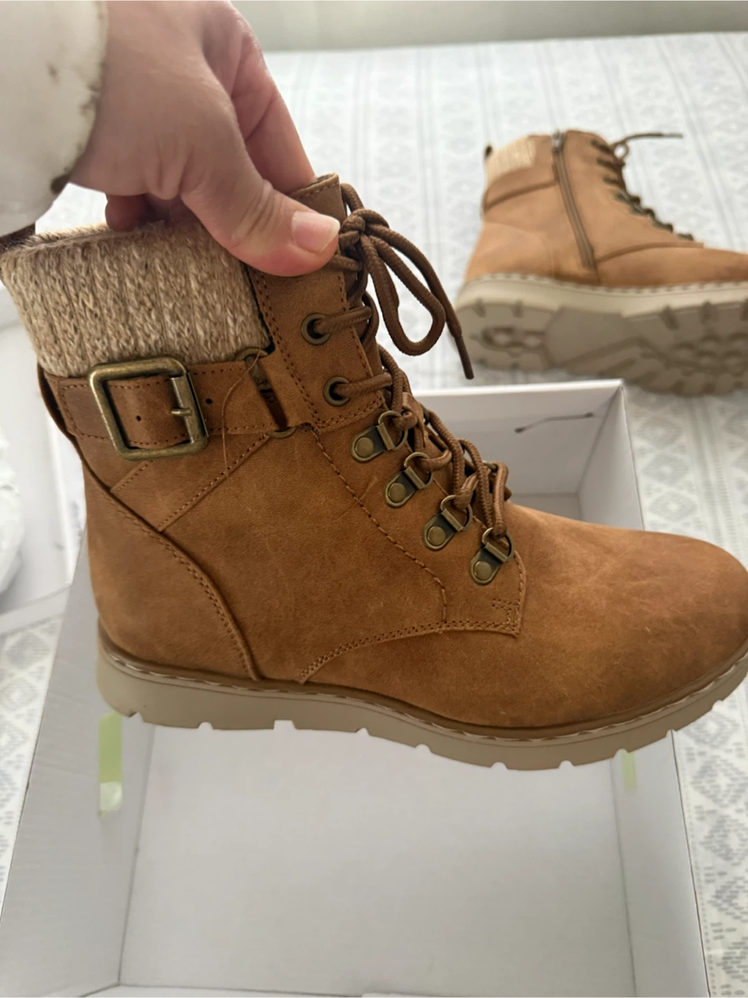 Women's Brown Lace-Up Boots Size 7.5 - photo 3