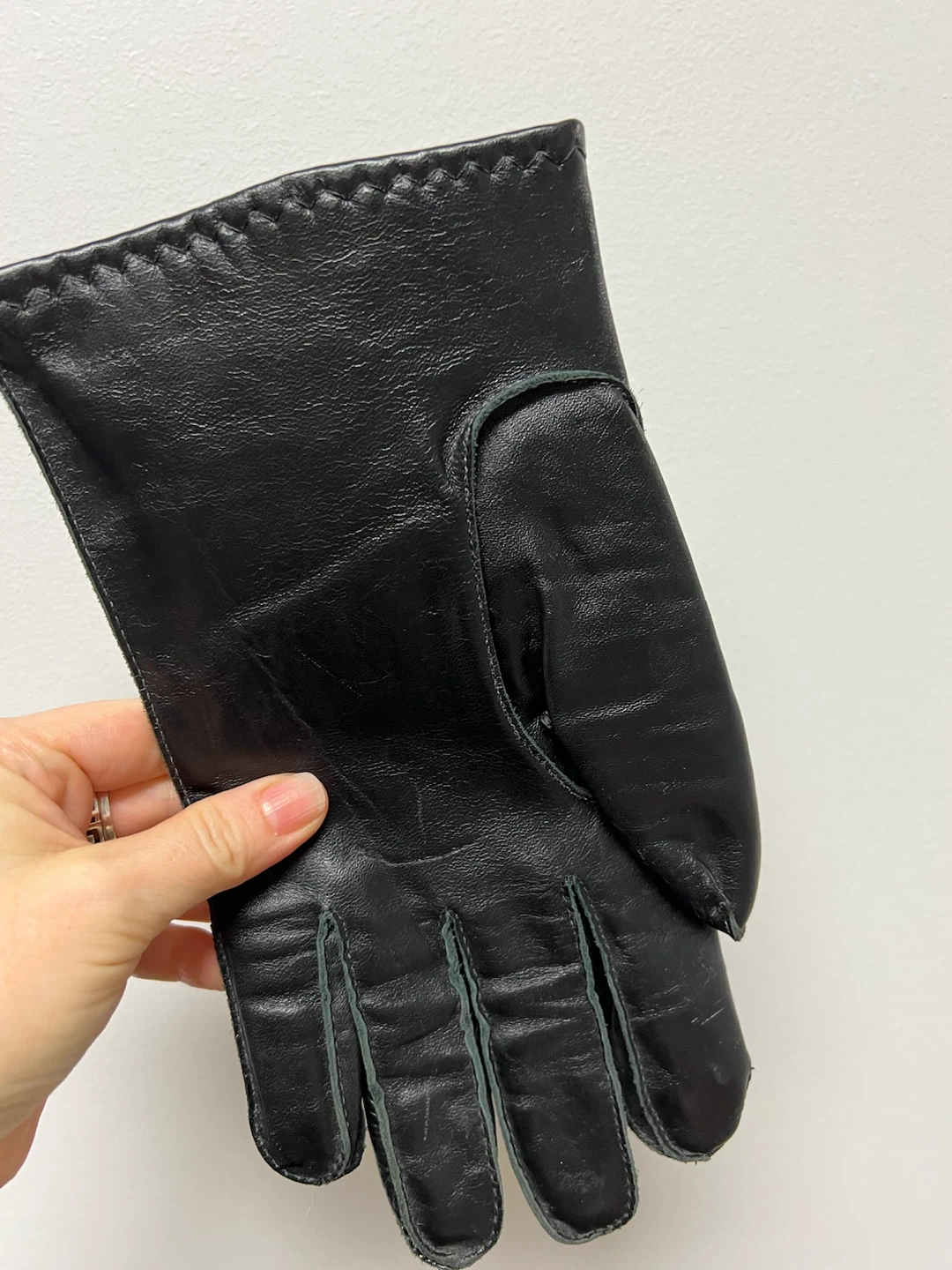 Black Leather Gloves Size 10 - photo 4