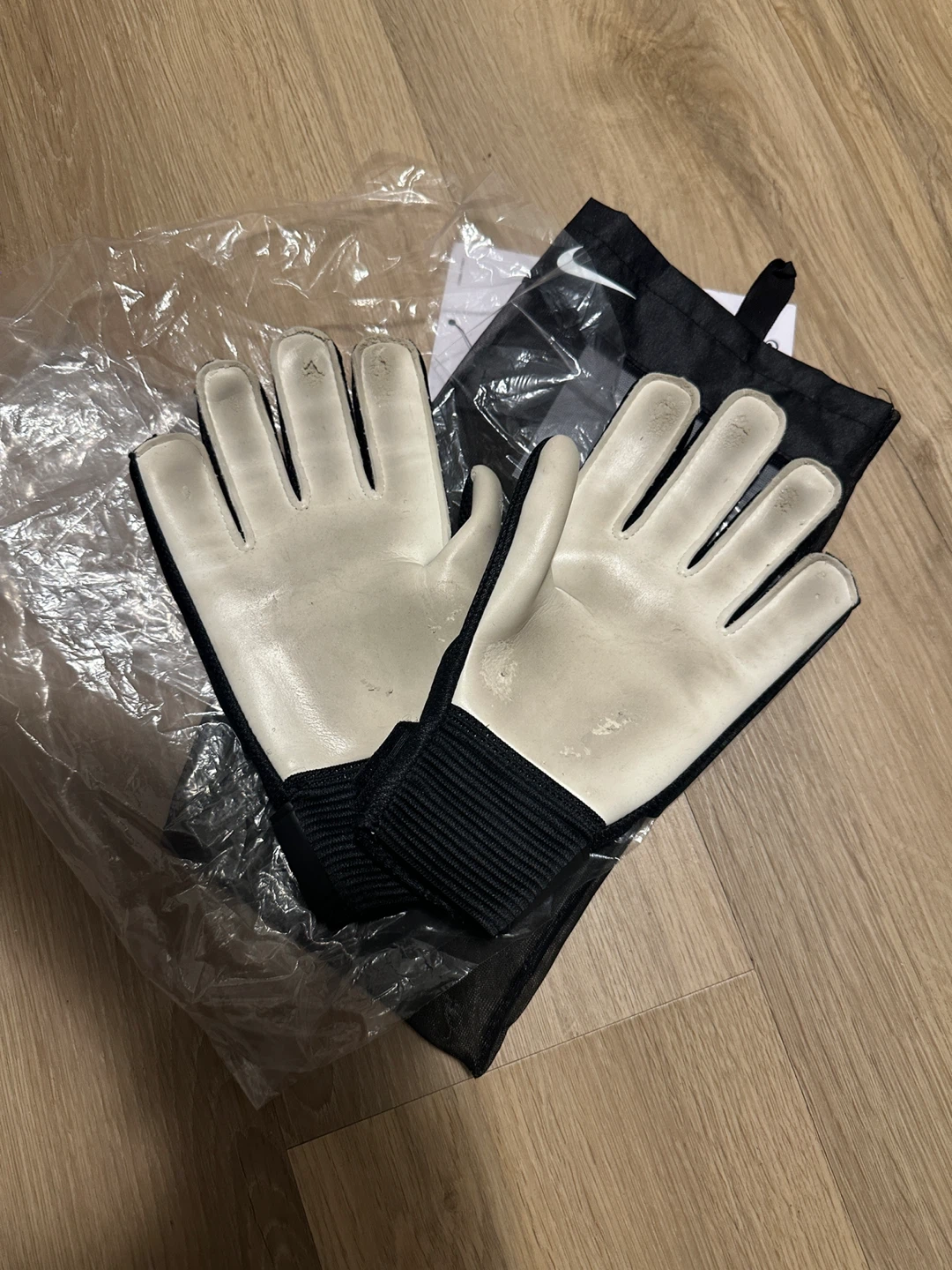 Nike Match JR Goalkeeper Gloves Size 7