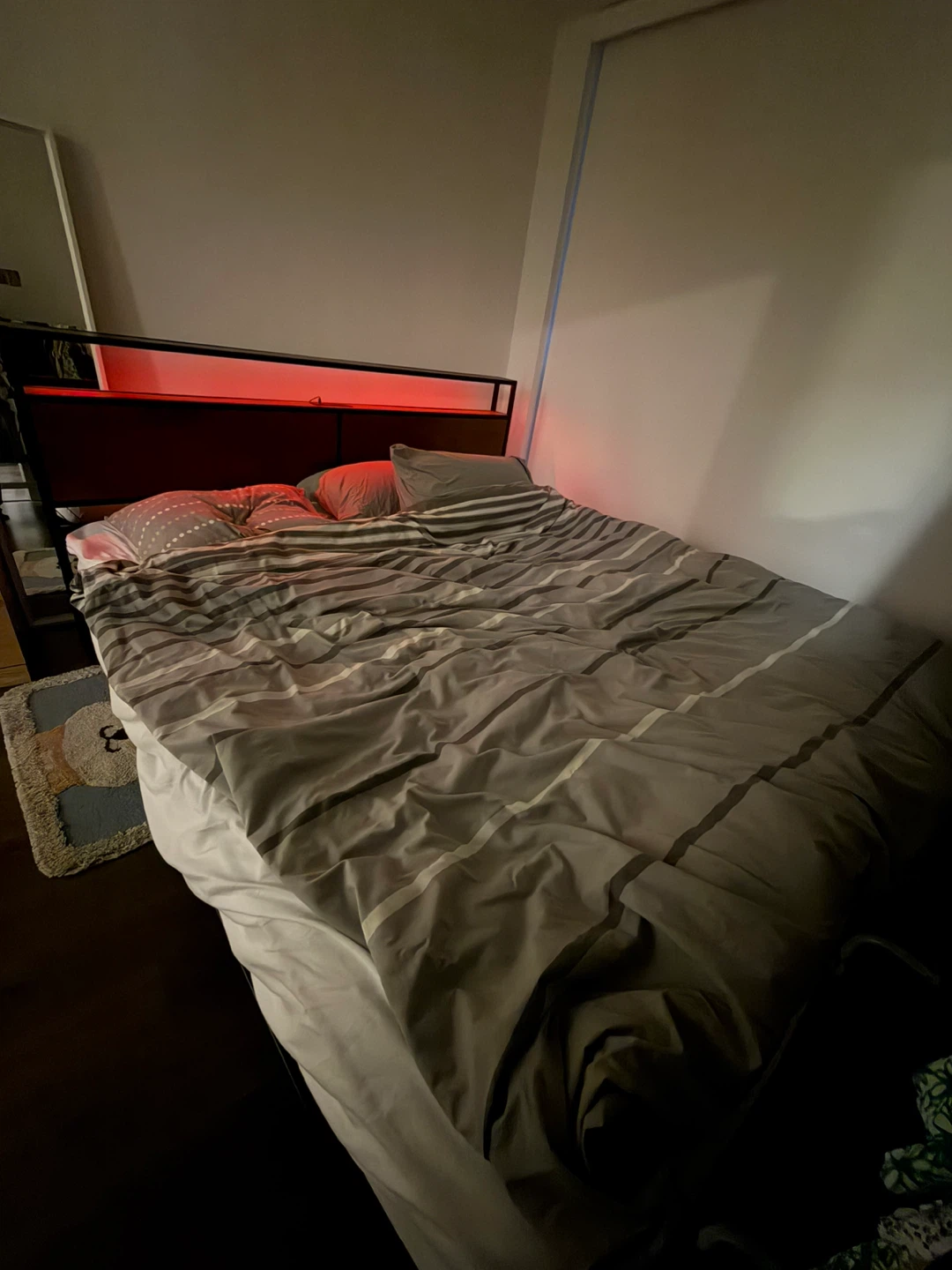 Modern LED Headboard King Bed Frame - photo 4