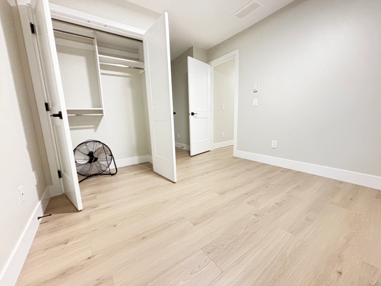Basement House for rent - photo 3