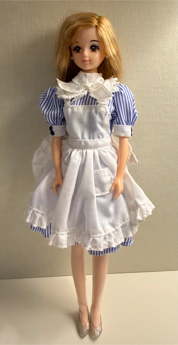 Jenny Takara Doll Alice in Wonderland Outfit