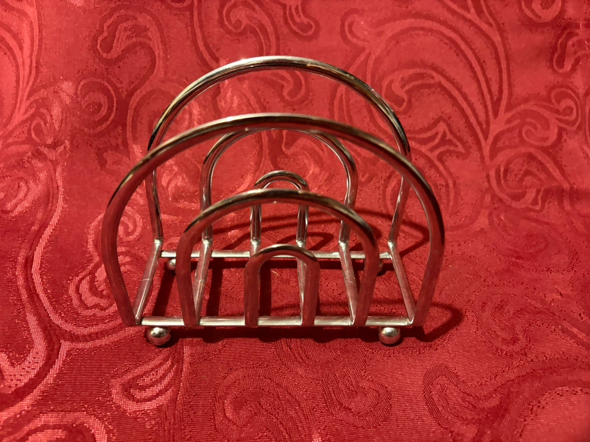 Kitchenware Bundle: Tupperware Set and Metal Napkin Holder - photo 3