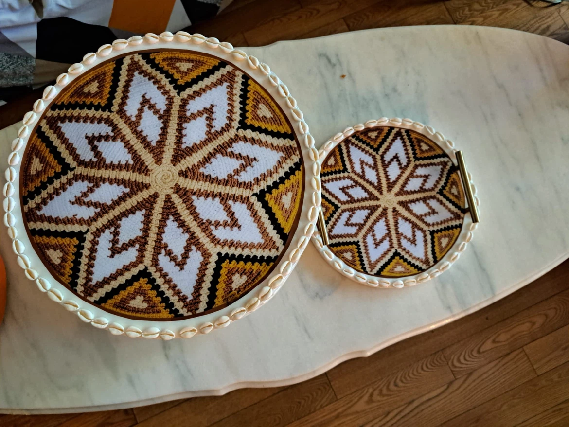 Two-Tiered resin Decorative Serving Stand with Matching Tray - photo 3