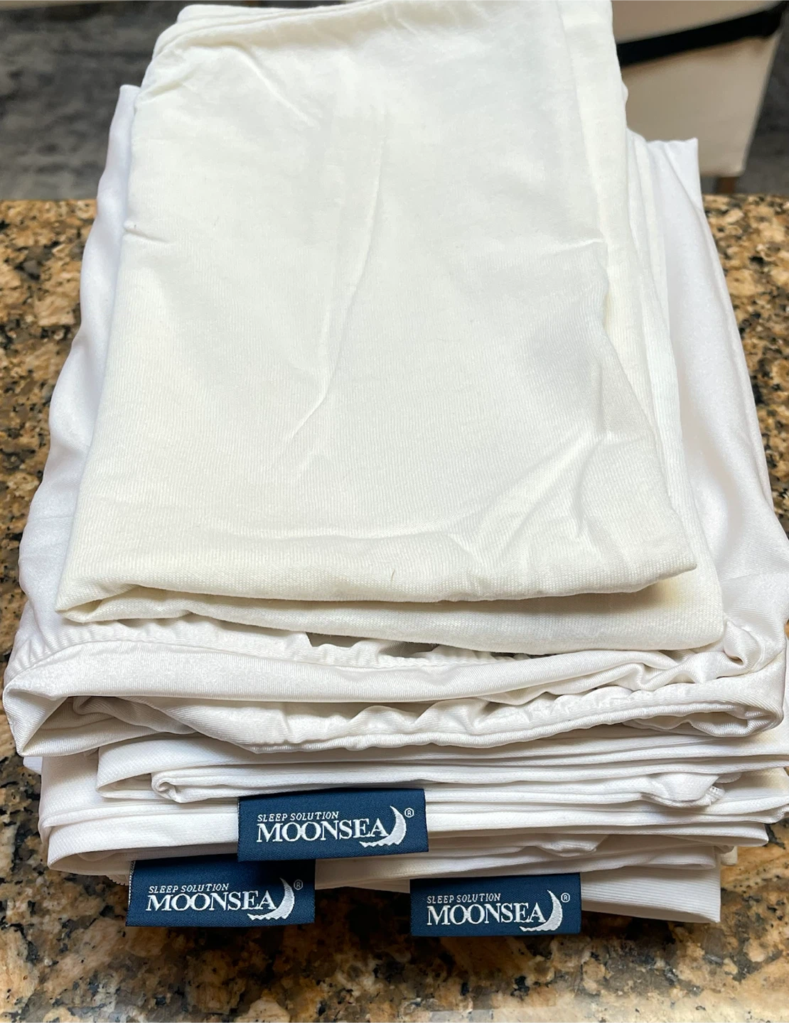 Pillowcase protectors - photo 2