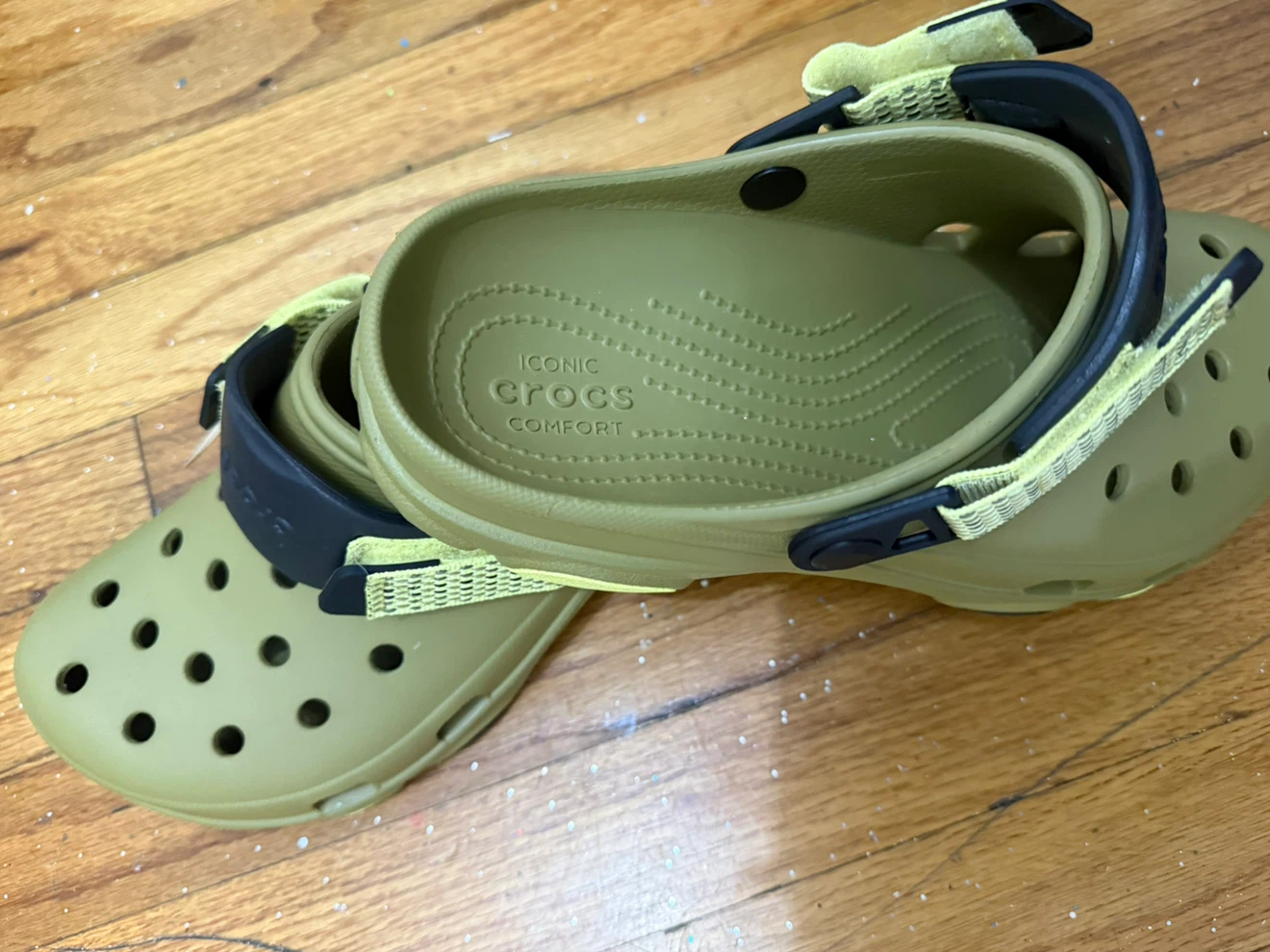 Crocs Olive Green Unisex Clogs - photo 2