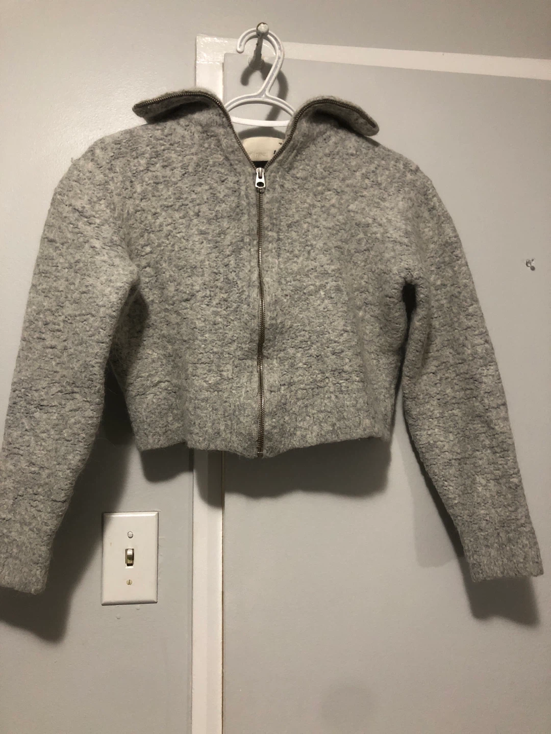 Alfred Free Grey Cropped Zip-Up Sweater