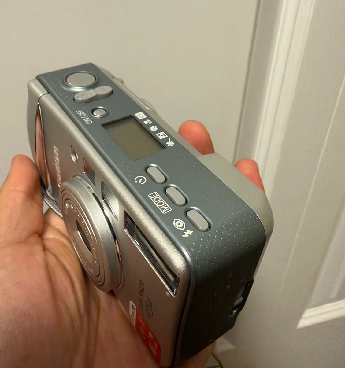 Canon Sure Shot 105u Point and Shoot Film Camera - photo 3